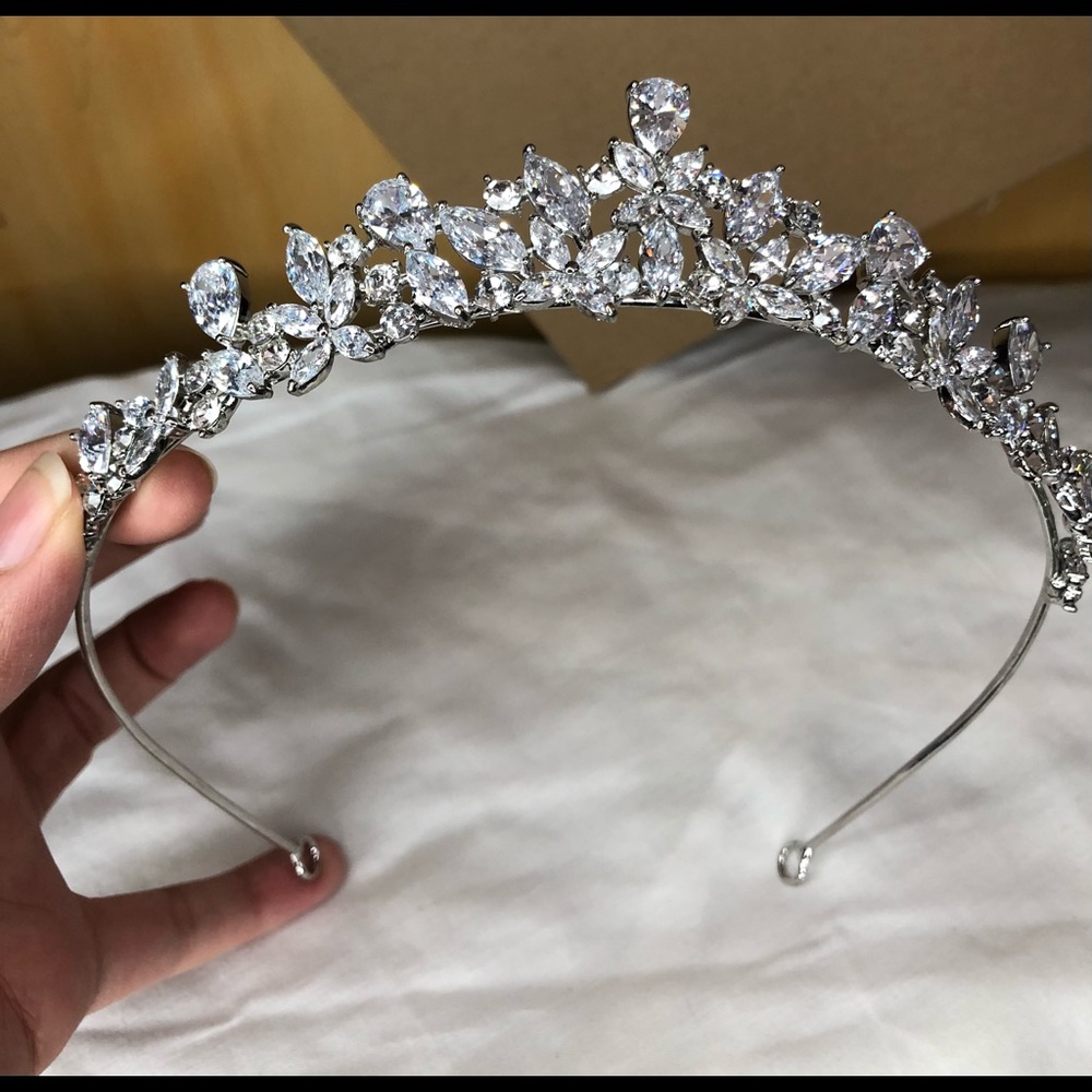 Silver crown
